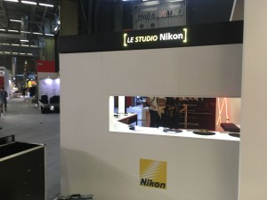 mtpm-realisation-studio-nikon-facade-blanc-vitalbois